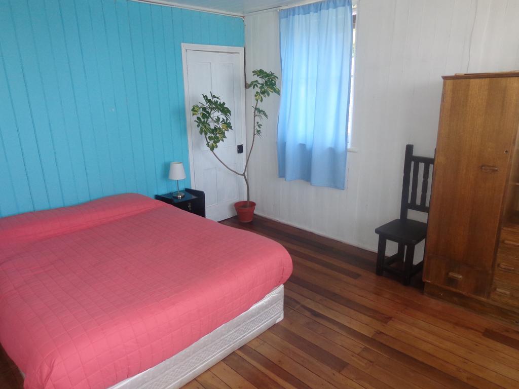 Hostal Faro Azul Вальпараисо Номер фото