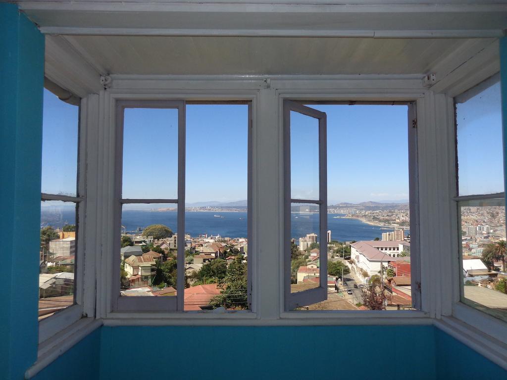 Hostal Faro Azul Вальпараисо Номер фото