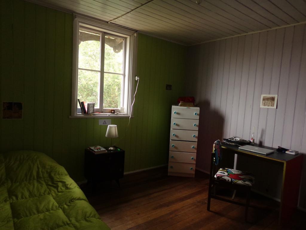Hostal Faro Azul Вальпараисо Номер фото